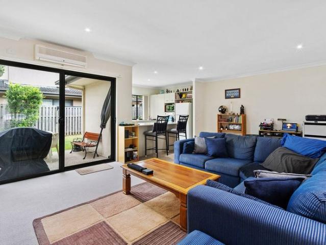 Townhouse for rent in Fernbrook, Queensland