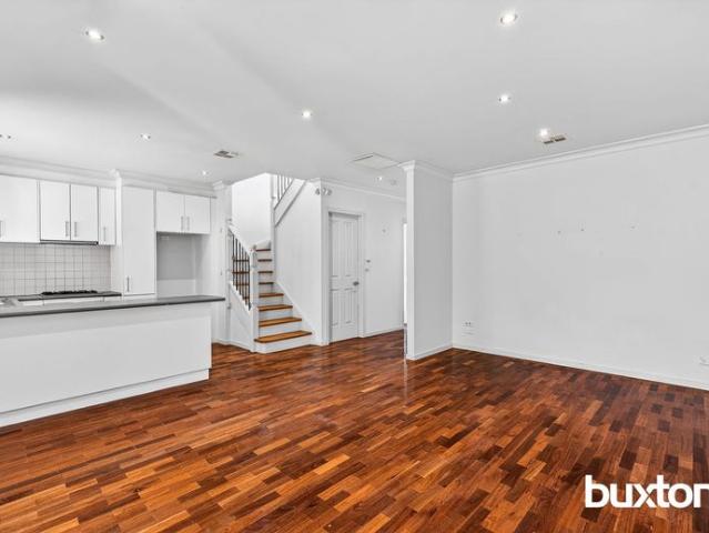 Townhouse for rent in Reservoir, Melbourne