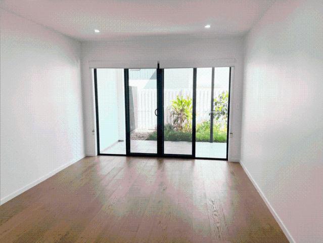 Townhouse for rent in Toombul, Queensland