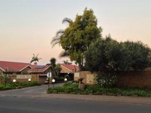 Townhouse for sale in Waterkloof, Gauteng