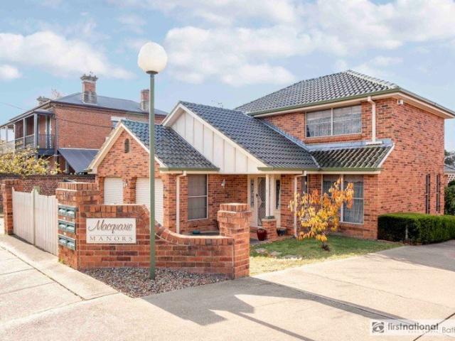 Townhouse for sale in Bathurst, New South Wales