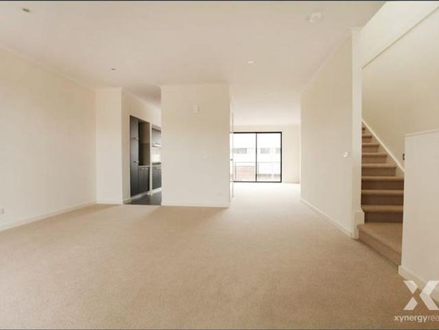 Townhouse for rent in Camerons Creek, Victoria