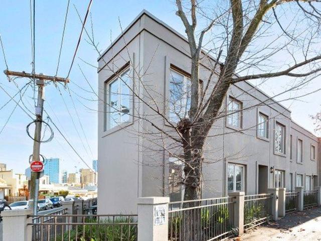 Townhouse for rent in Camerons Creek, Victoria