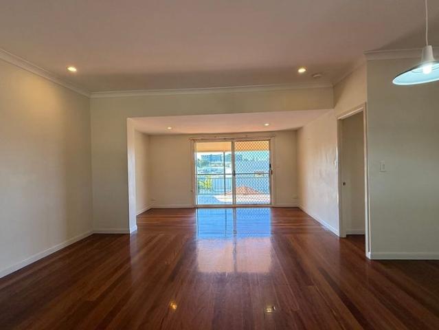 Townhouse for rent in Toombul, Queensland