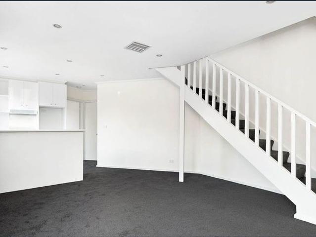 Townhouse for rent in Camerons Creek, Victoria