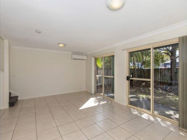Townhouse for rent in Fernbrook, Queensland