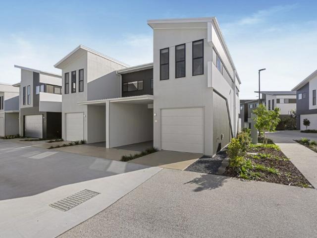 Townhouse for rent in Gold Coast, Gold Coast Metro
