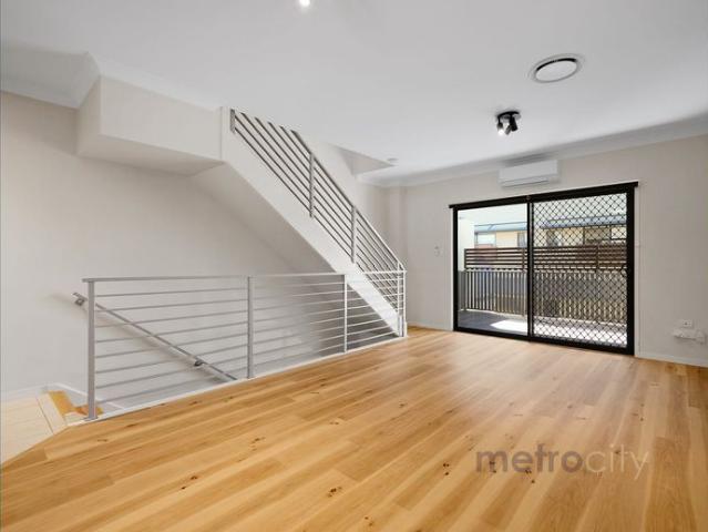 Townhouse for rent in Toombul, Queensland