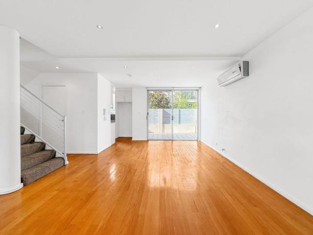 Townhouse for rent in Sydney, New South Wales