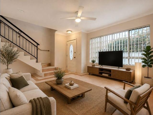 Townhouse for rent in Sydney, New South Wales