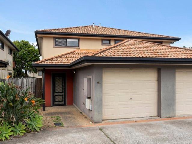 Townhouse for sale in Eight Mile Plains, Greater Brisbane