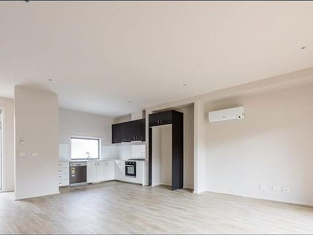 Townhouse for rent in Camerons Creek, Victoria