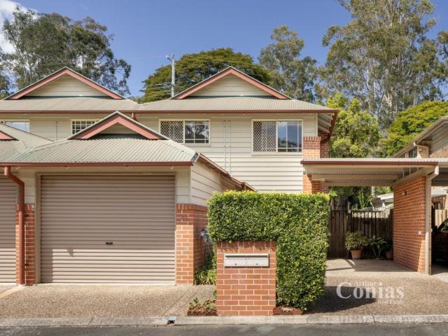 Townhouse for sale in Bardon, Greater Brisbane