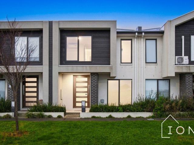 Townhouse for sale in Camerons Creek, Victoria