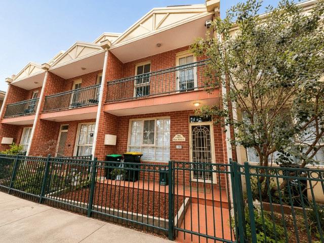 Townhouse for rent in Camerons Creek, Victoria