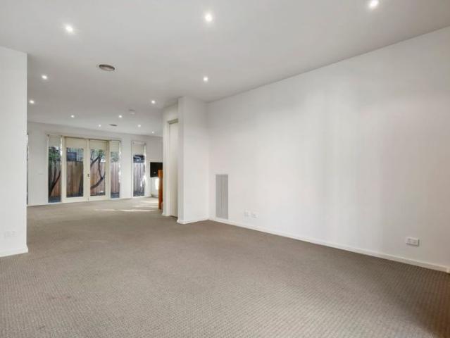 Townhouse for rent in Camerons Creek, Victoria