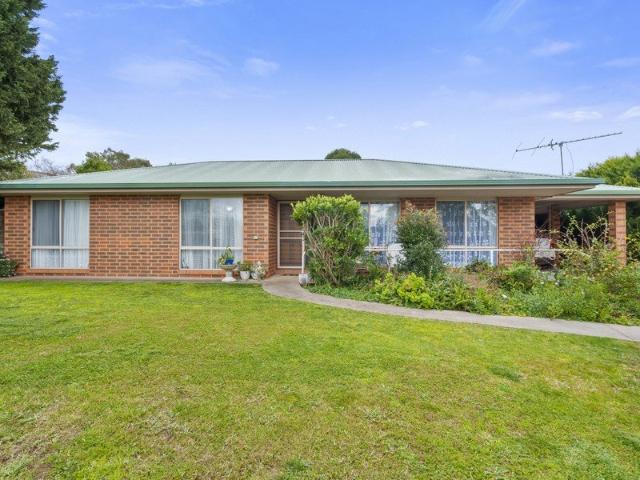 Townhouse for sale in Corowa, New South Wales