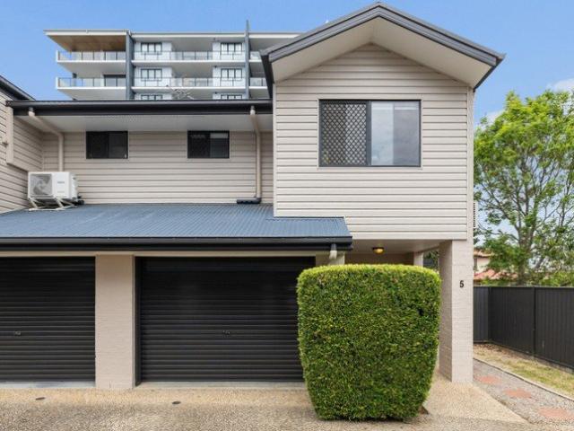 Townhouse for sale in Chermside, Greater Brisbane