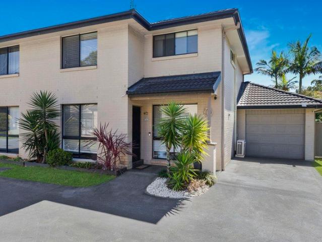 Townhouse for sale in Lisarow, Gosford