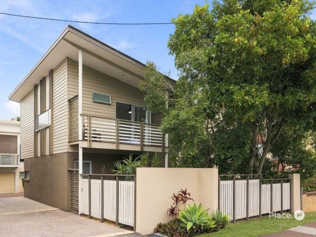 Townhouse for sale in Coorparoo, Greater Brisbane
