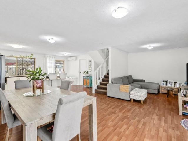 Townhouse for sale in Runaway Bay, Gold Coast City