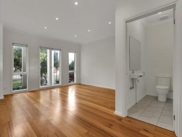 Townhouse for rent in Camerons Creek, Victoria