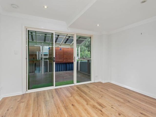 Townhouse for rent in Wollongong West, New South Wales