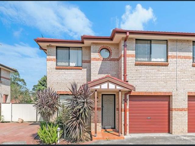 Townhouse for rent in Sydney, New South Wales