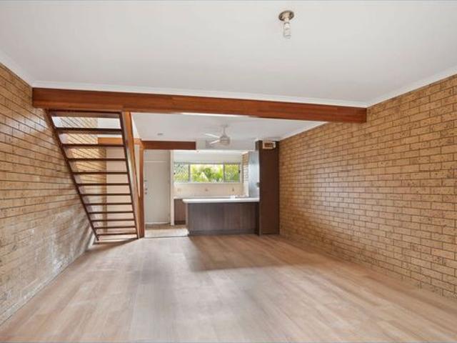 Townhouse for rent in Toombul, Queensland
