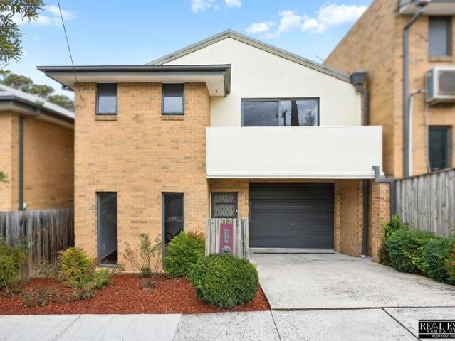 Townhouse for sale in Camerons Creek, Victoria