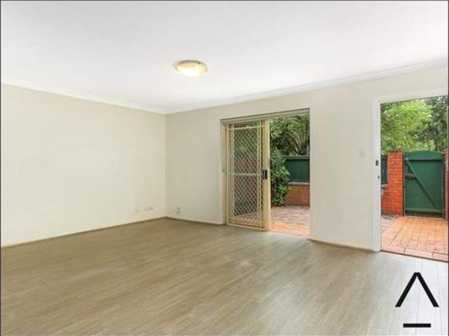 Townhouse for rent in Lower North Shore, Sydney