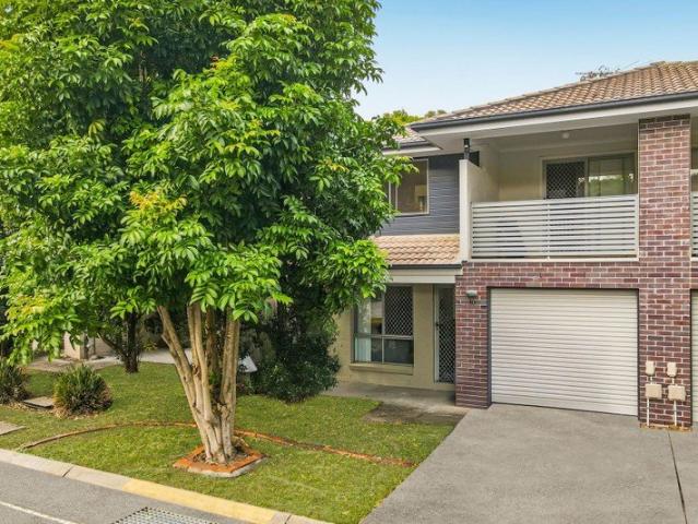 Townhouse for sale in Toombul, Queensland