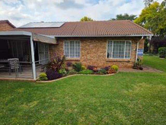 Townhouse for sale in Doornpoort, Gauteng