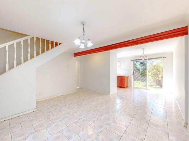 Townhouse for rent in Toombul, Queensland