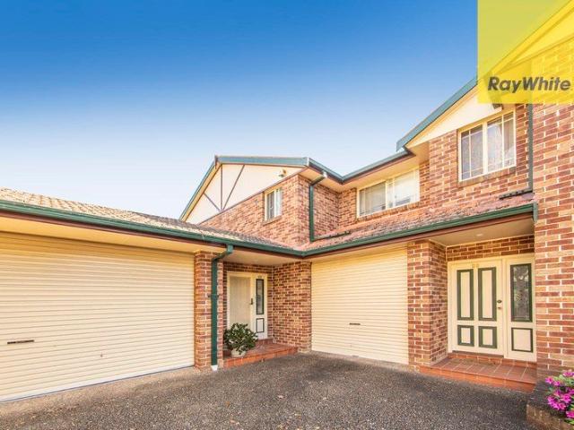Townhouse for rent in Oatlands, Sydney