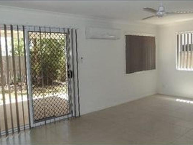 Townhouse for rent in Clermont, Queensland