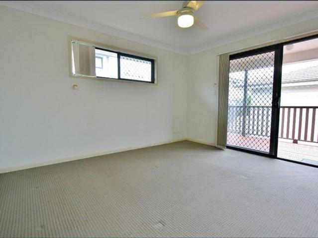 Townhouse for rent in Annerley, Greater Brisbane