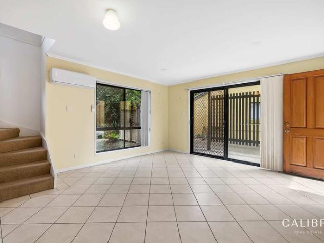 Townhouse for rent in Toombul, Queensland