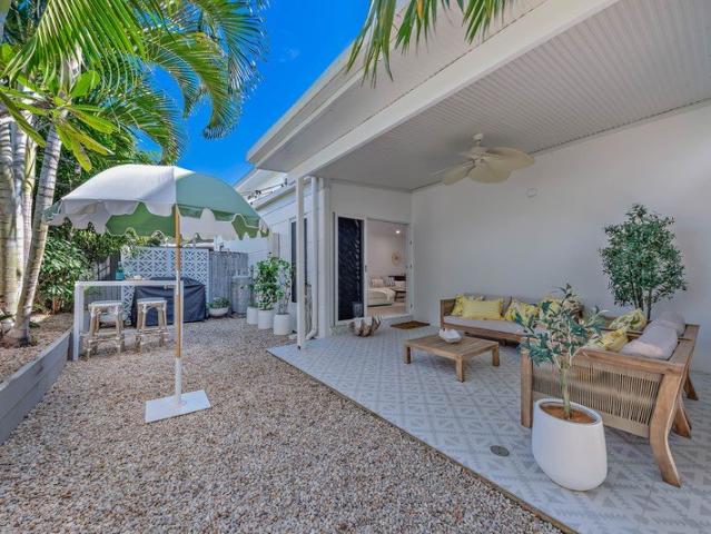 Townhouse for sale in Cannonvale, Queensland