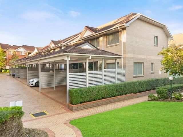 Townhouse for sale in Marsfield