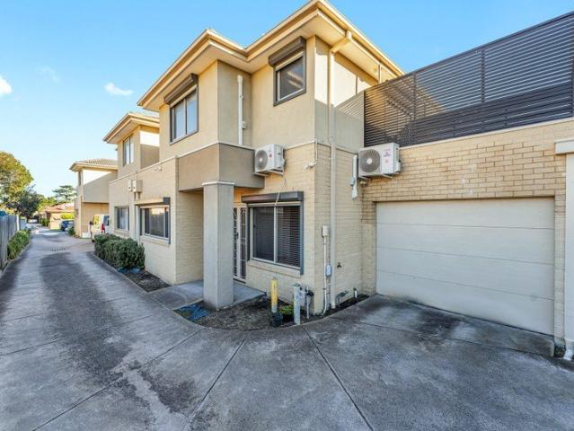 Townhouse for rent in Camerons Creek, Victoria