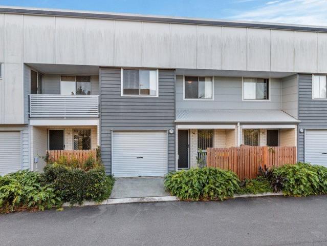 Townhouse for sale in Toombul, Queensland
