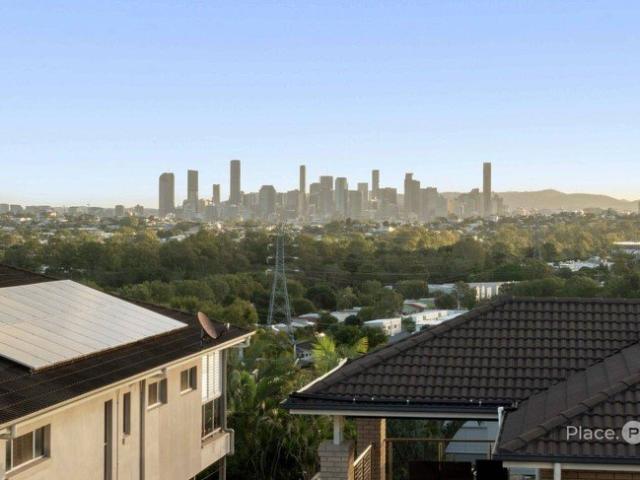Townhouse for sale in Toombul, Queensland