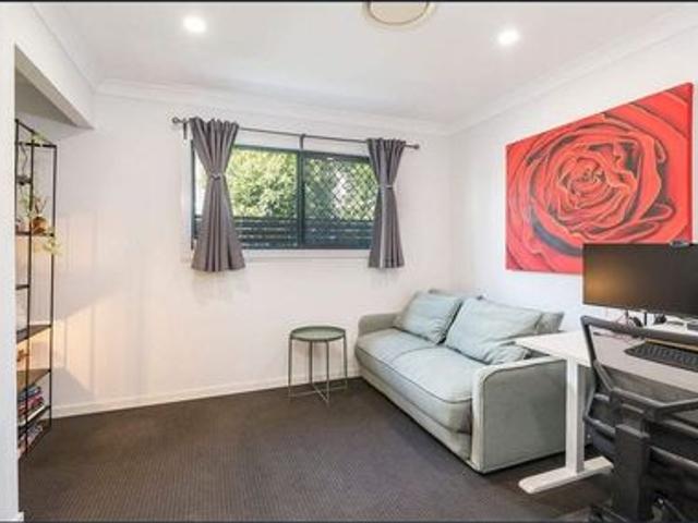 Townhouse for rent in Toombul, Queensland