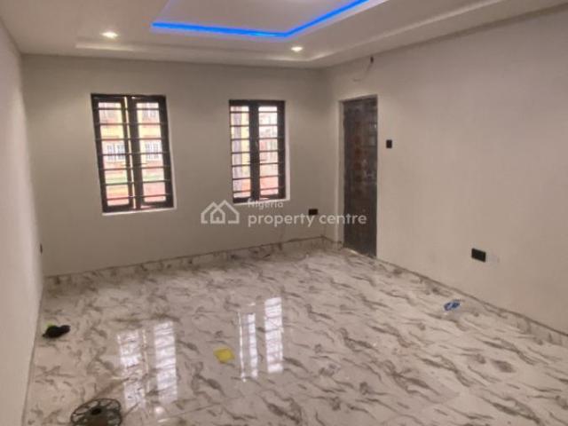 Flat for sale in Surulere , Surulere