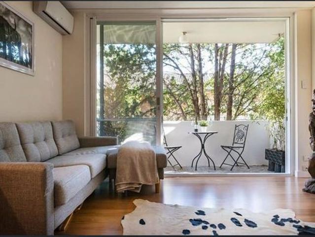 Apartment for rent in Lower North Shore, Sydney