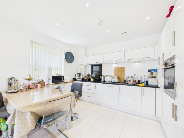 Apartment for rent in Widmore Green, Greater London
