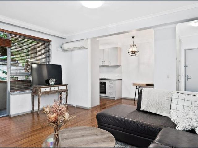 Apartment for rent in St Kilda, Melbourne