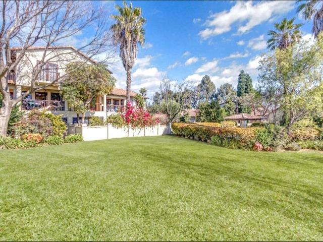 Apartment for rent in Benmore Gardens, Sandton