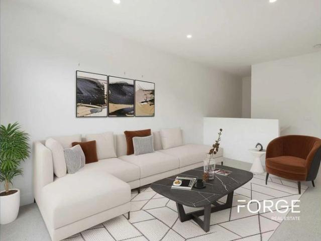 Townhouse for rent in Hampton East, Melbourne